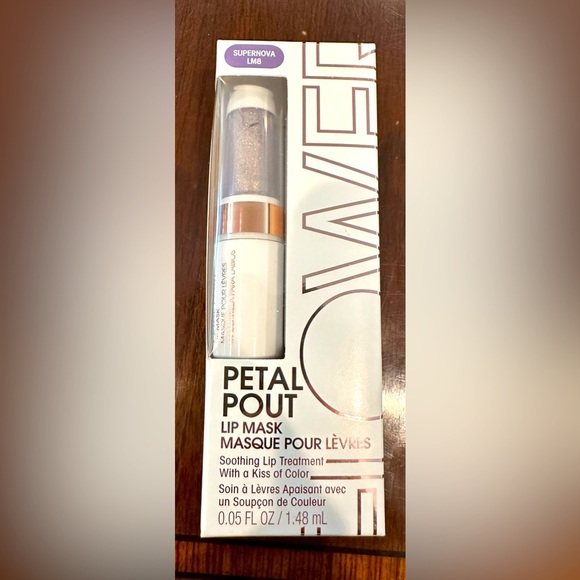 Flower Beauty Petal Pout Lip Mask Soothing Lip Treatment w/a Kiss of Color NIB - Picture 1 of 2
